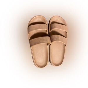 Victoria’s Secret Pink Double Strap Sandals